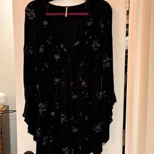 FREE PEOPLE Jasmine Embroidered Black Bell Sleeve Mini Dress Size 4